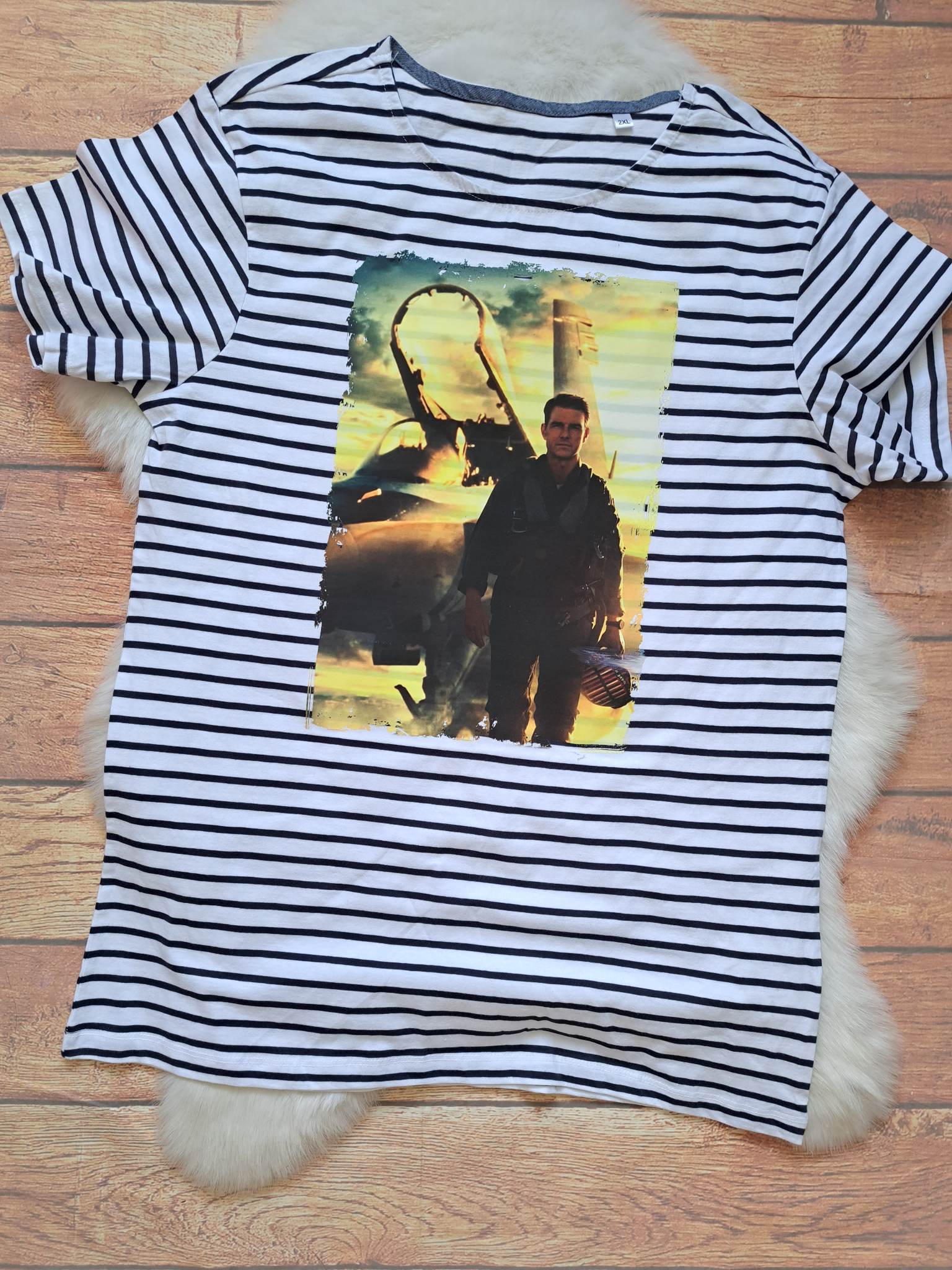 Pásikavé tričko 2XL s Tomom
